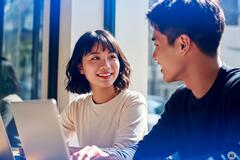 should you take a contract job while job searching?
