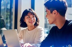 should you take a contract job while job searching?